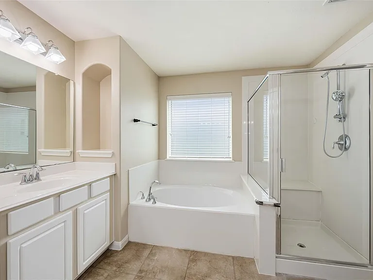 950 Firthwood Dr — Photo 5