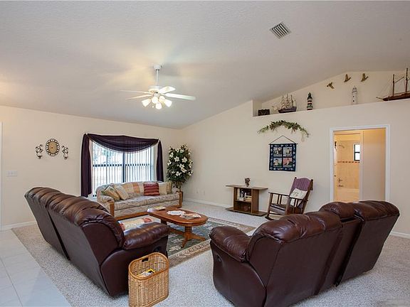 3rd image of 88 Bream St