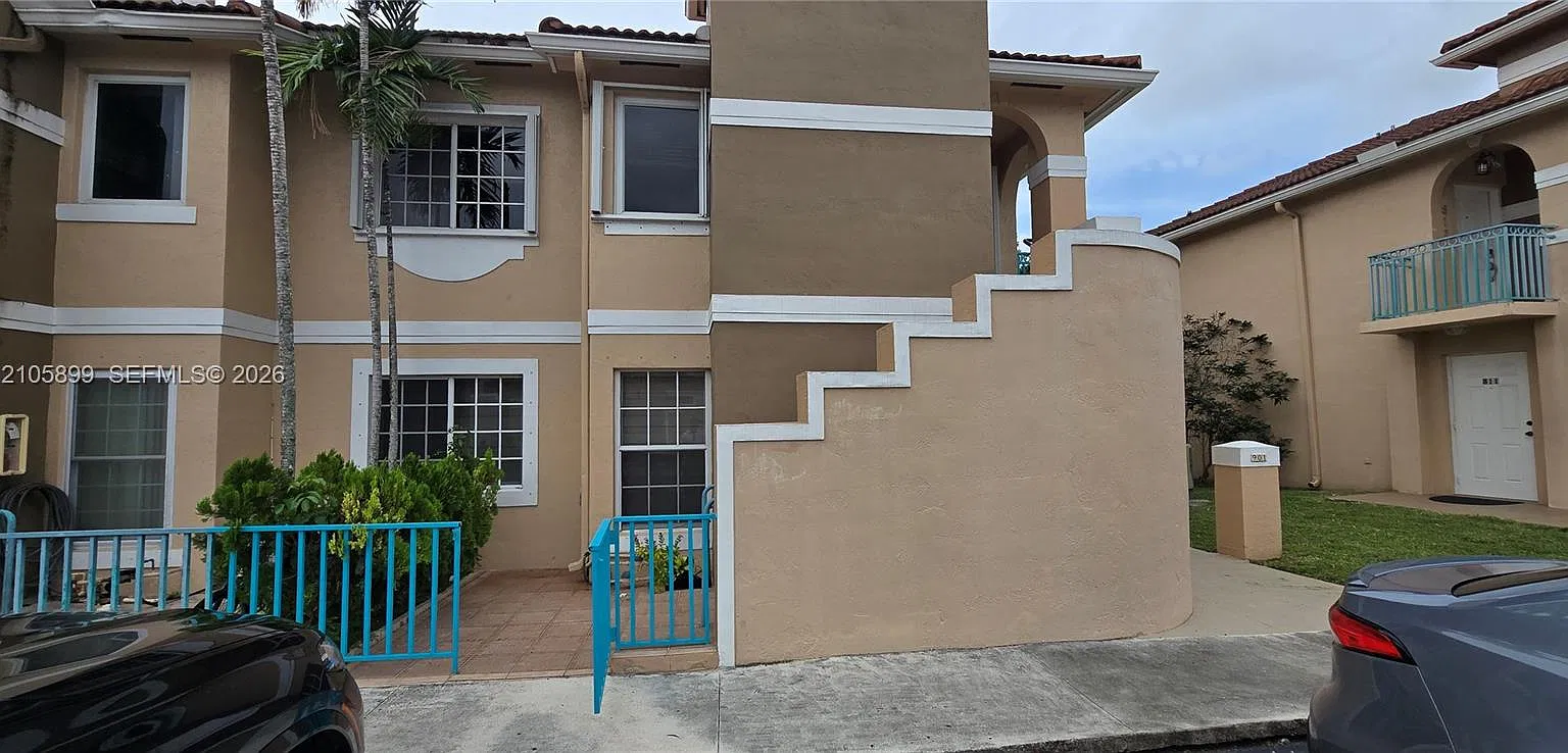 6466 SW 130th Pl — Photo 2