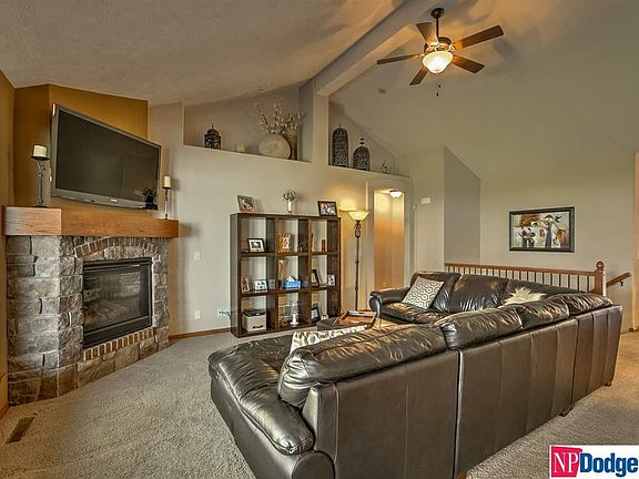 4th image of 5531 S 162nd Ave