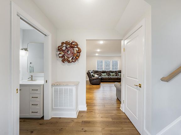 5th image of 240 Ned Brown Rd