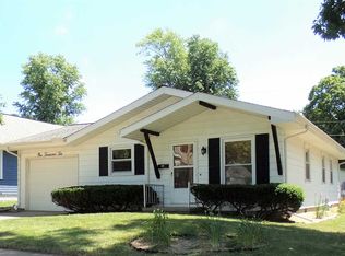1010 S 13th St, Pekin, IL 61554