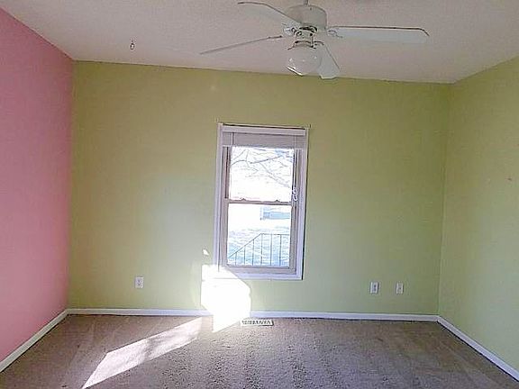 5th image of 501 N Apple St