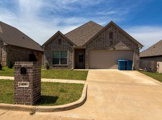 829 Lindsey Ln, Whitehouse, TX 75791