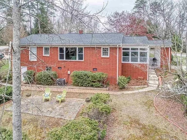 563 Mountain View Cir — Photo 4