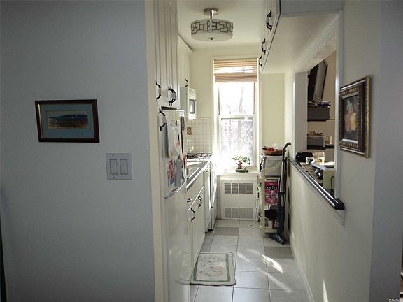 3rd image of 24120 Northern Blvd APT 4G