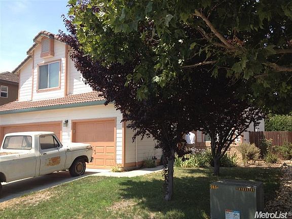 3rd image of 8959 Cobble Crest Dr