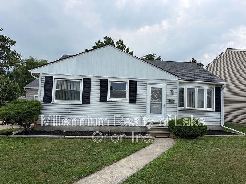 1st image of 34019 Garfield Rd