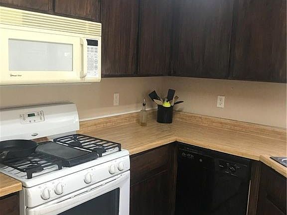 5th image of 607 Meadowcreek Cir