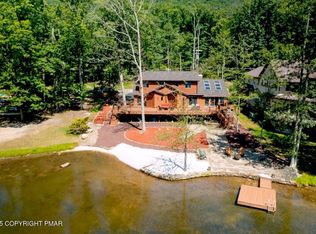 336 W Lake Valley Dr, Hazleton, PA