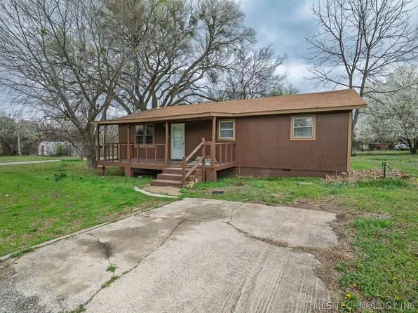 511 E 6th St, Hulbert, OK 74441