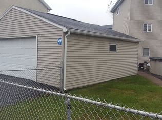 520 Chestnut St, Dunmore, PA 18512