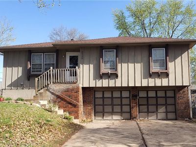 8920 E 90th Ter, Kansas City, MO, 64138