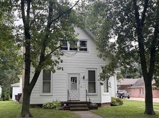 405 S Orchard St, Mackinaw, IL 61755
