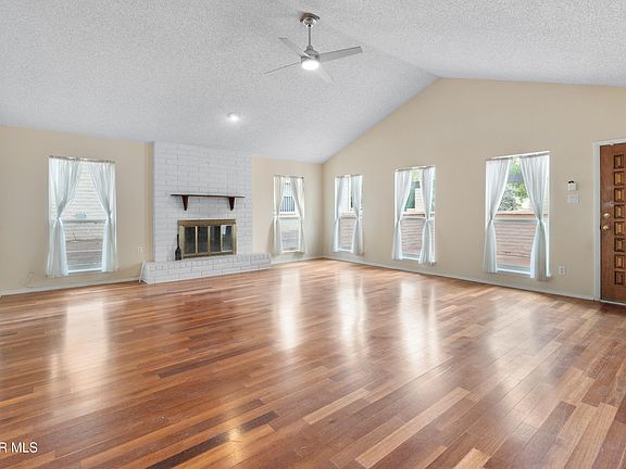 5th image of 161 Jeweled Mesa Dr