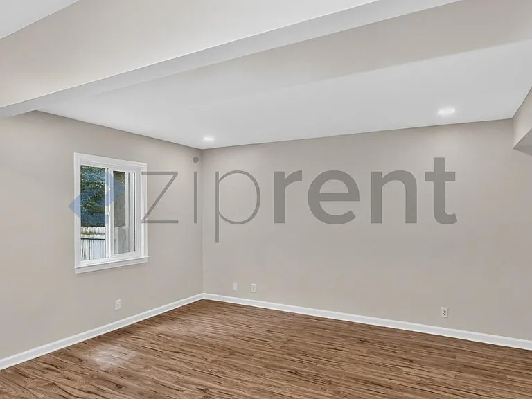 21 Vaughns Gap Rd #14 — Photo 10