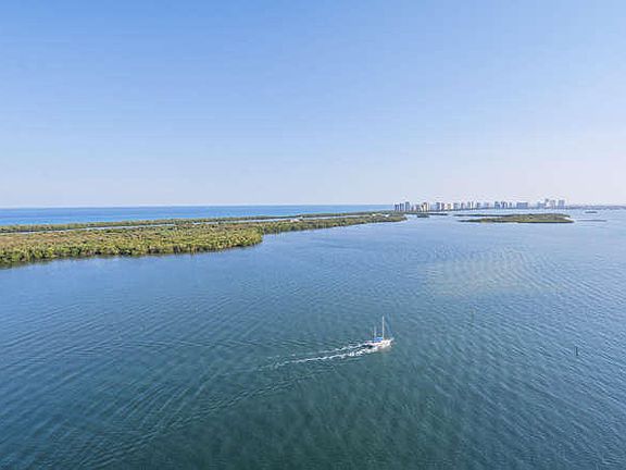 2nd image of 100 Lakeshore Dr Penthouse 51