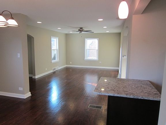 2nd image of 614 S 24th Ave