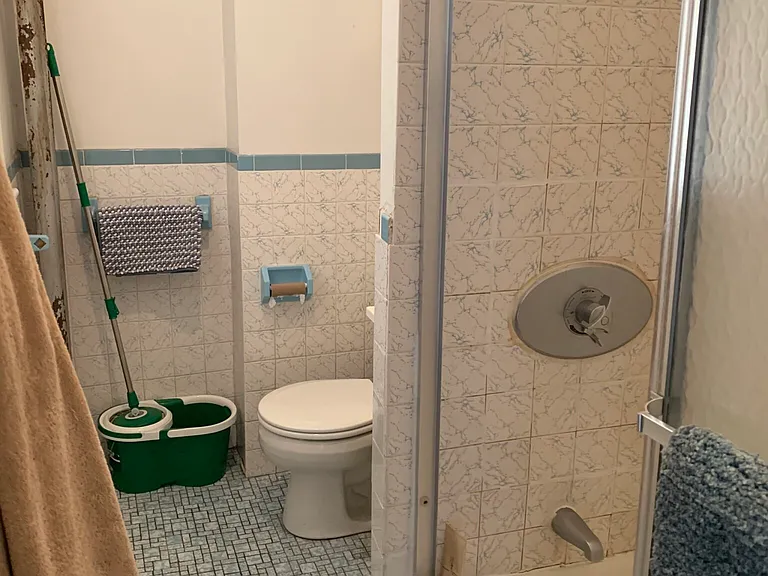 31 Saint Lukes Rd #1 — Photo 10