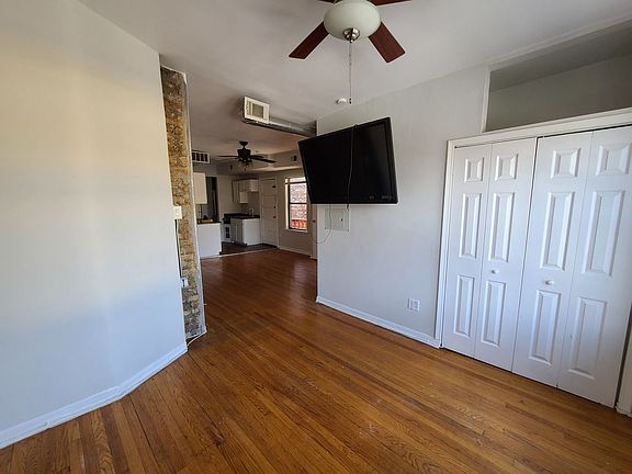 4th image of 1403 W Diversey Ave #4