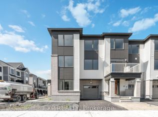 215 Darjeeling Ave, Ottawa, ON K2J7C8