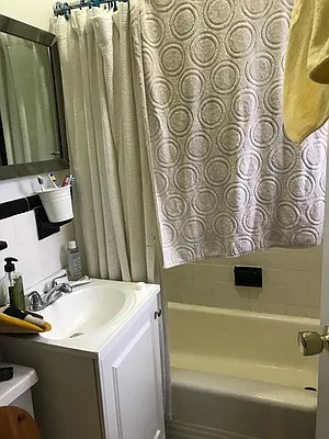 Rented by Francis Castoria LREB | media 1