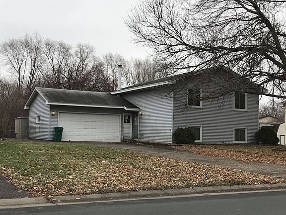 3rd image of 7688 Newton Ave N