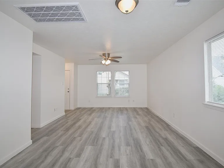 6145 Settlers Square Ln — Photo 8