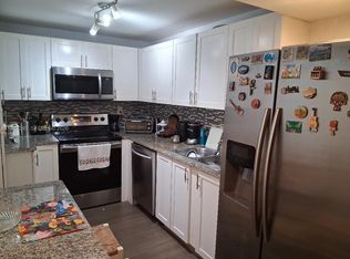 1400 Saint Charles Pl APT 201, Pembroke Pines, FL 33026