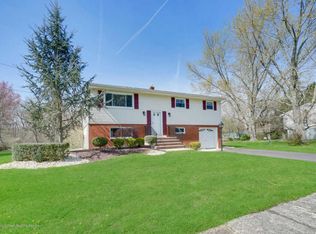 30 Lake Dr, Howell, NJ 07731