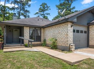 114 N Kanaio Dr APT B, Bastrop, TX 78602