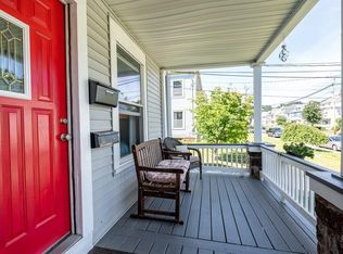 16 Hitchcock St, Holyoke, MA 01040