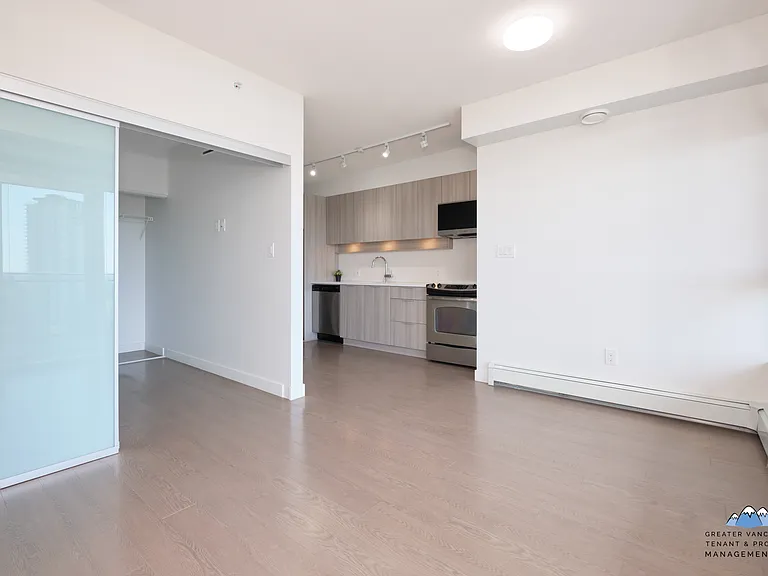 13308 Central Ave — Photo 6