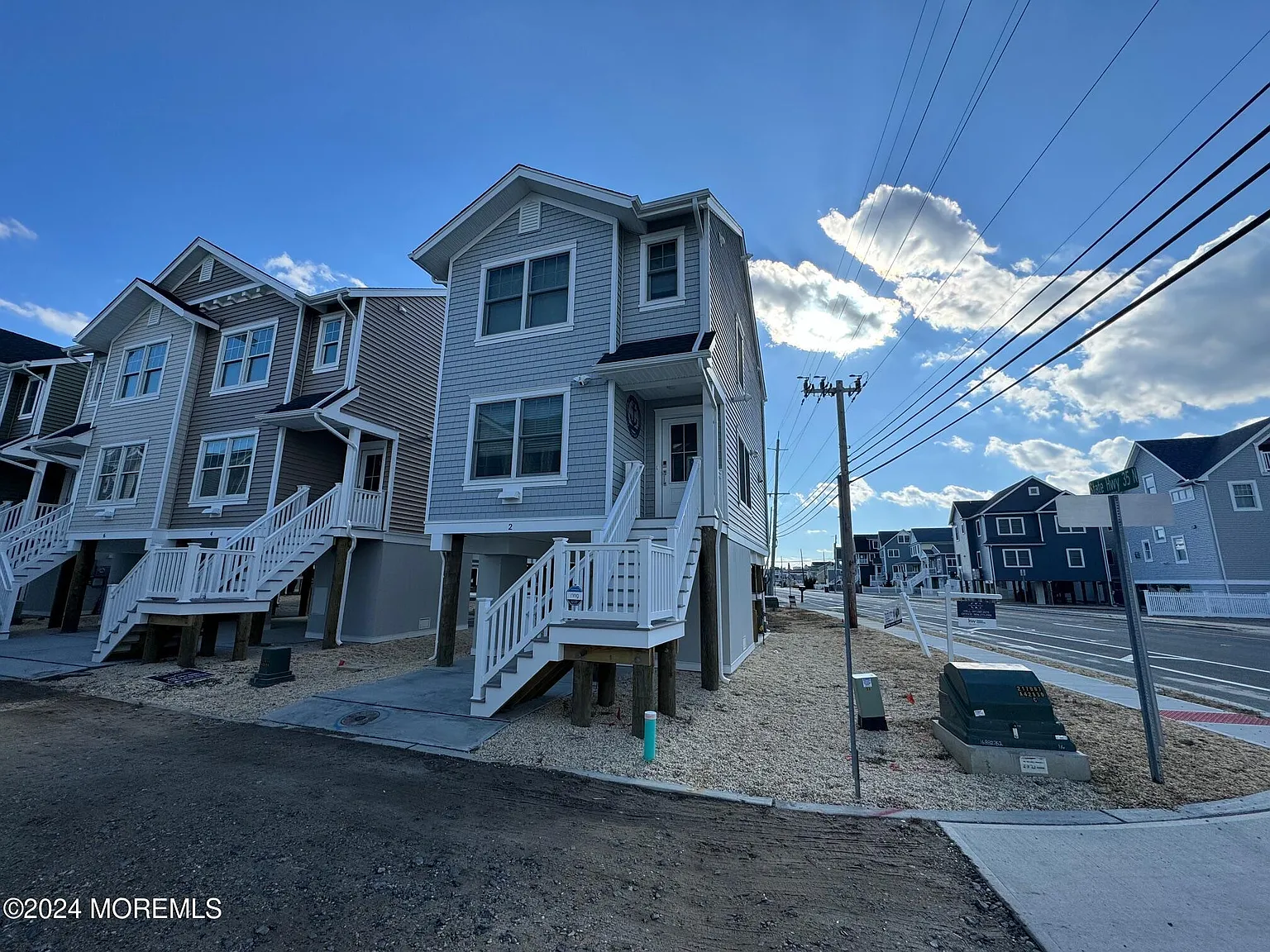 3 bed, 2.5 bath, 1019 sqft, $2,500 — Photo 1