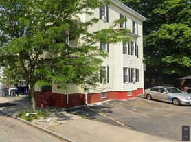 30 Harvest St, Providence, RI