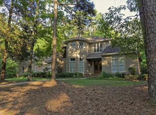 956 Valley Hills Cir, Starkville, MS 39759