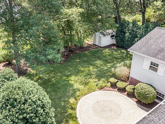 5th image of 937 Ironwood Ave