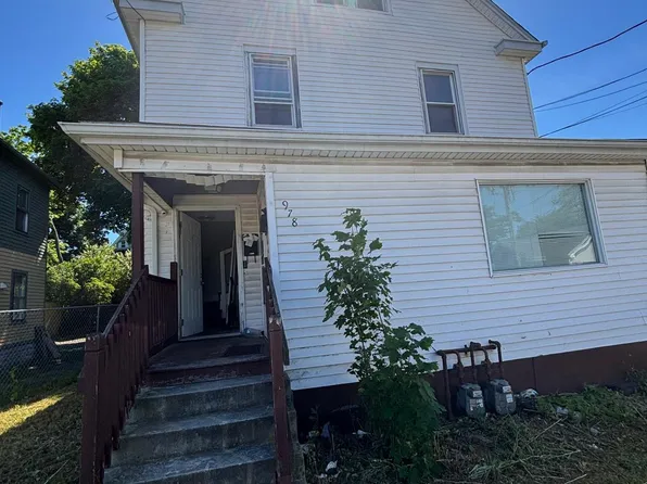 978 1st Ave #2, West Haven, CT 06516