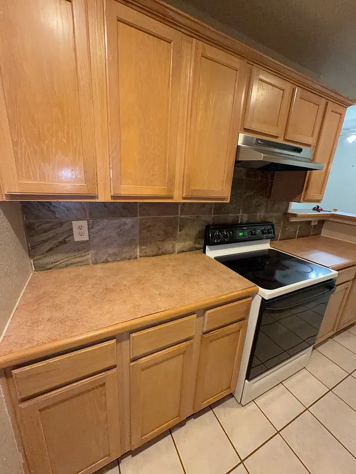 3 bed, 2.0 bath, 1260 sqft, $1,795 — Photo 3