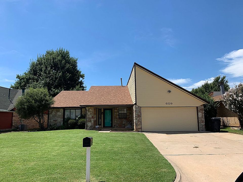 1st image of 609 S Willowood Dr