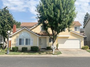 2420 N Michael St, Visalia, CA 93292