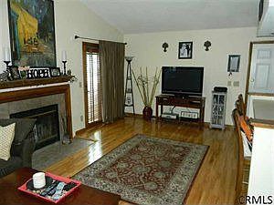 4th image of 212 Burgoyne Dr
