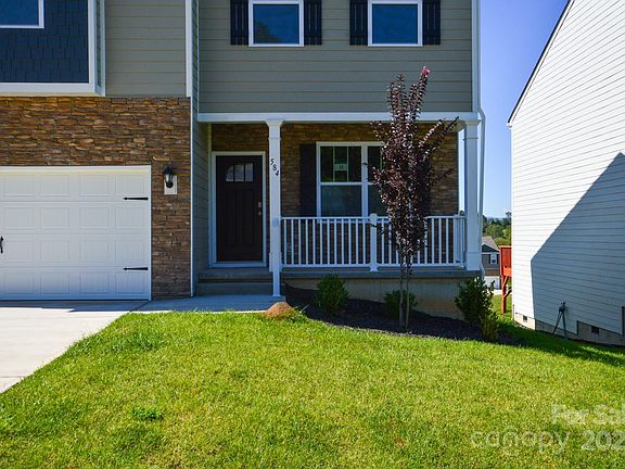 3rd image of 584 Country Oak Dr