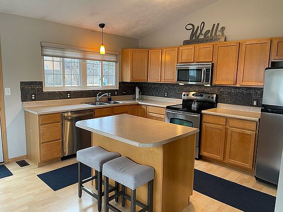 4th image of 7949 Leo Ln