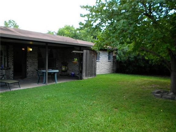 2nd image of 10022 Carlow Ln
