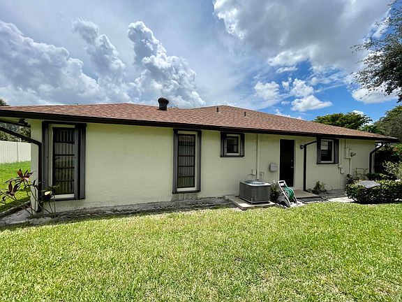 3rd image of 6420 Olivewood Circle