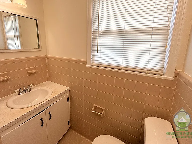 106 Princeton Ave — Photo 13