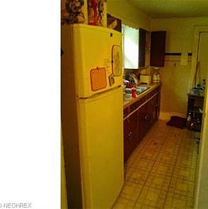 4th image of 1010 & 1008 Clay St