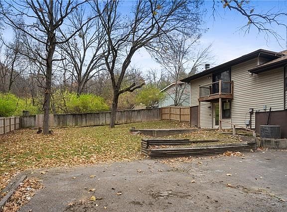 5th image of 6313 NW 50th Ter