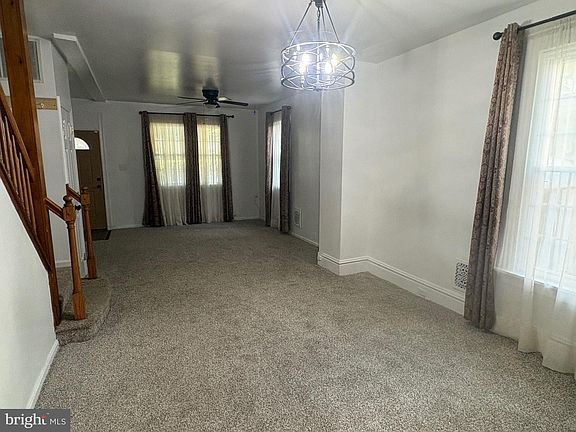 4th image of 2617 Market St